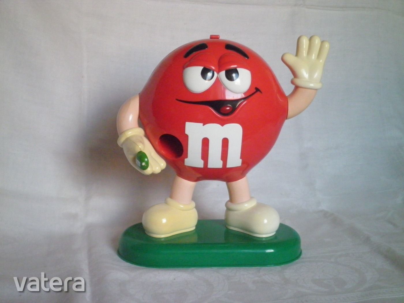 Retro M & M cukorka adagoló