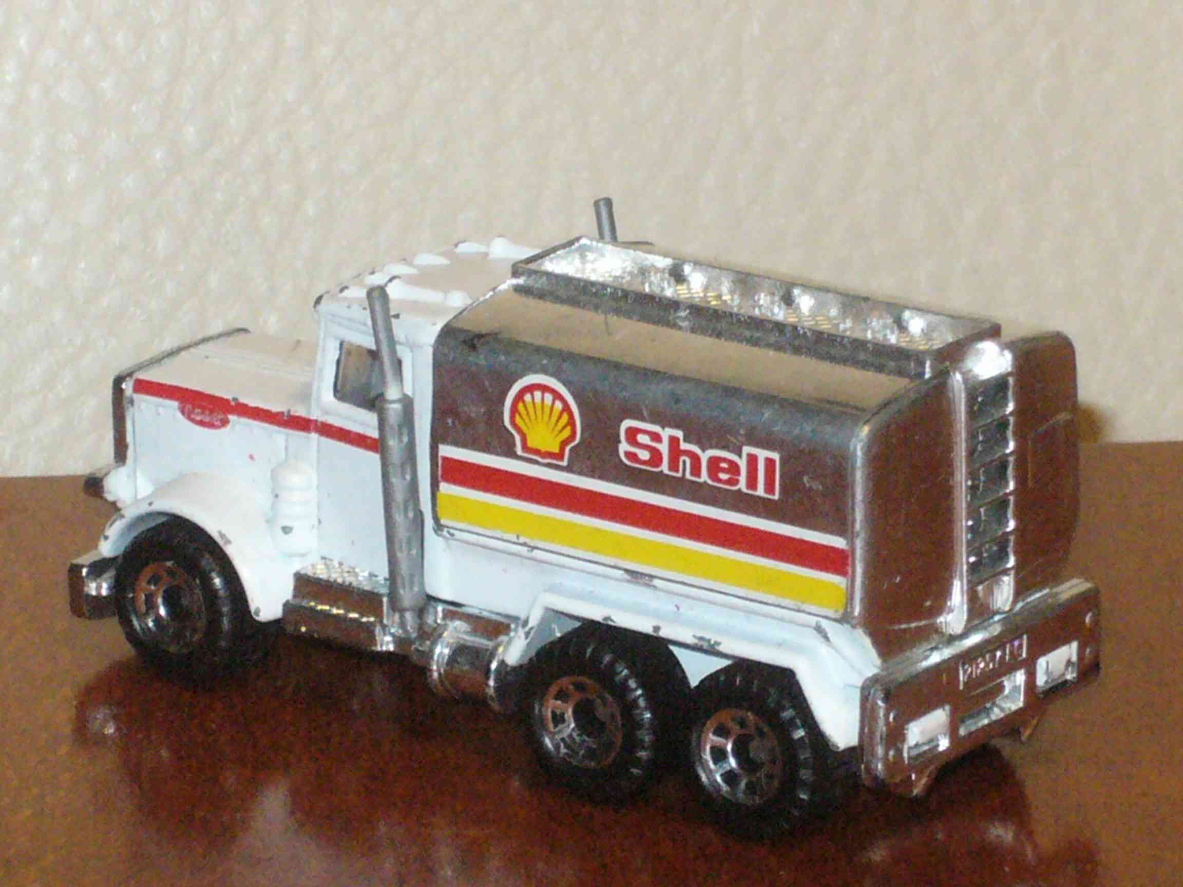 Matchbox PETERBILT SHELL TANKER,FEHÉR-MB,(1981),MB