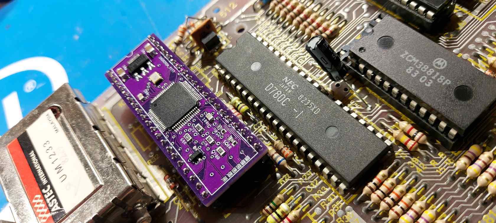 ZX81 ULA helyettesítő  2C184E / 2C210E