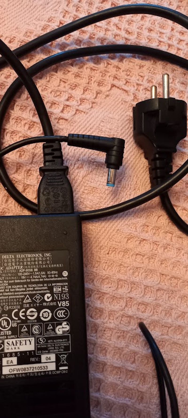 AC/CD laptoptöltő