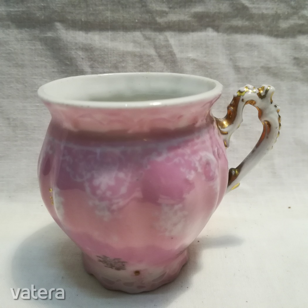 Antik porcelán csésze