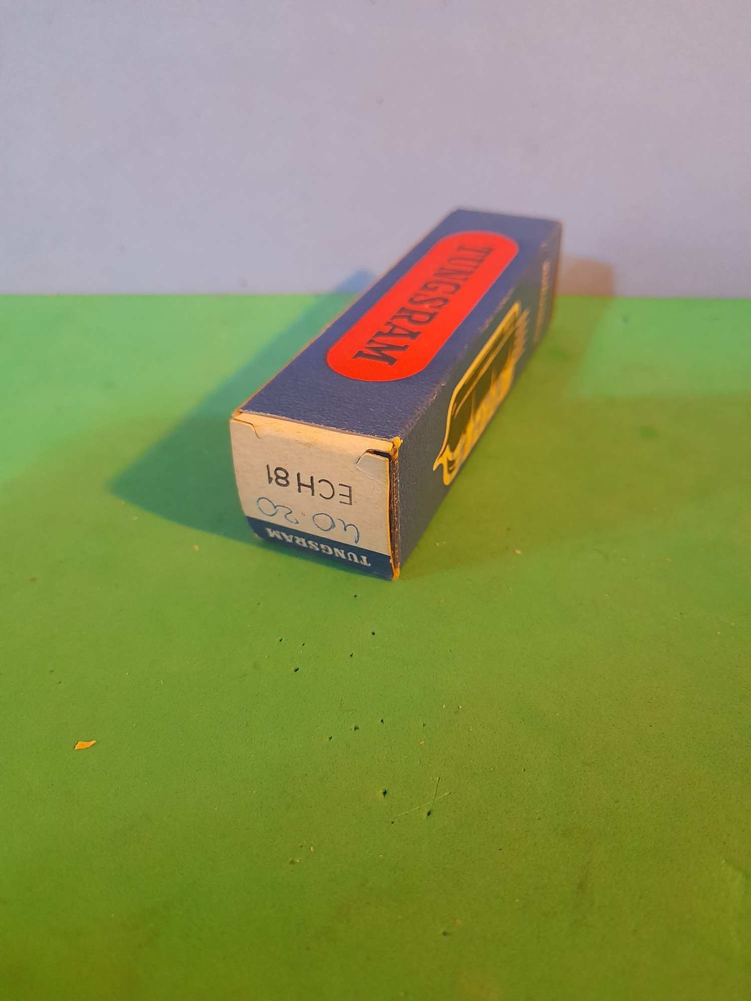 Régi ECH81 elektroncső (W)