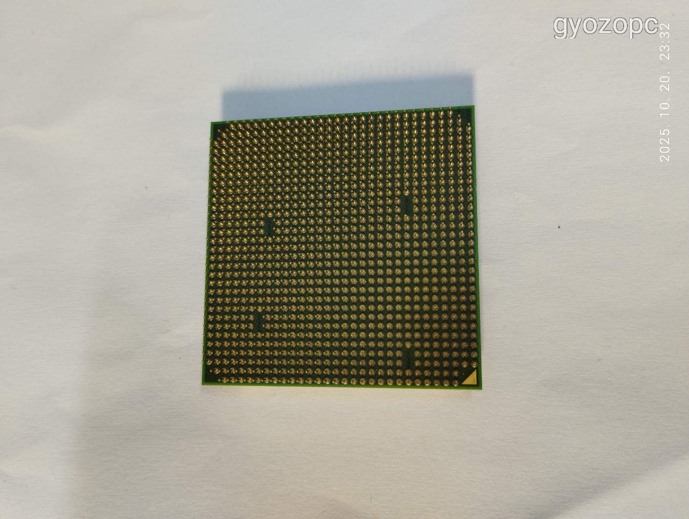 AMD Phenom X3 8450 (HD8450WCJ3BGH) socket AM2+ processzor.