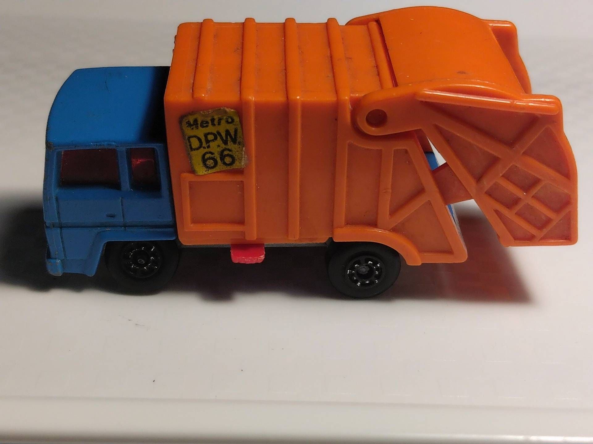 Matchbox &copy; 1979 Refuse Truck