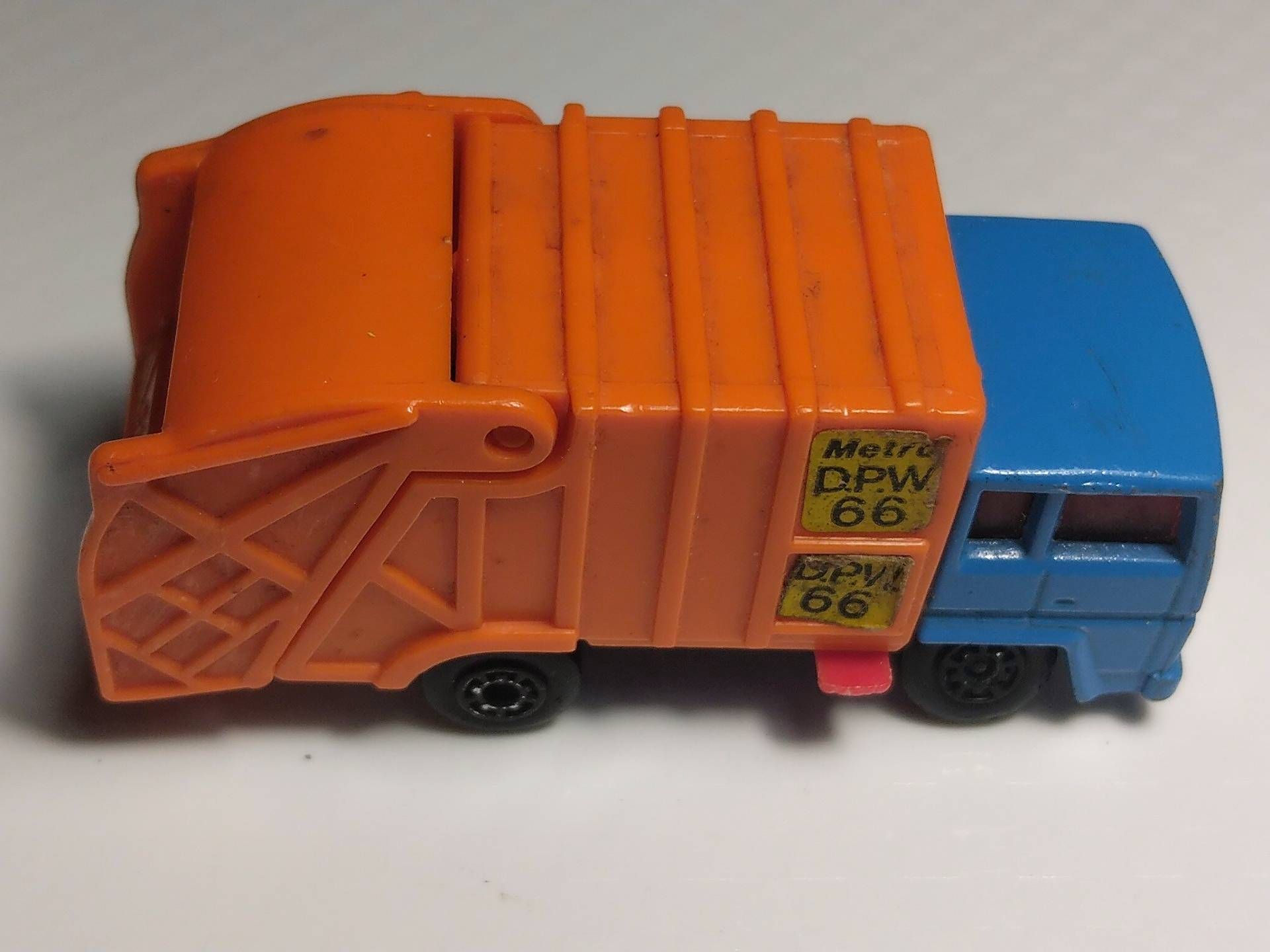 Matchbox &copy; 1979 Refuse Truck