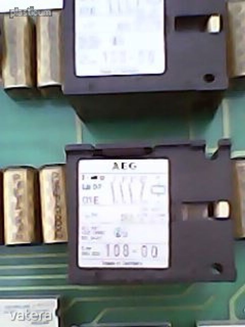 MÁGNESKAPCSOLÓ  PANEL MIKRORELÉ