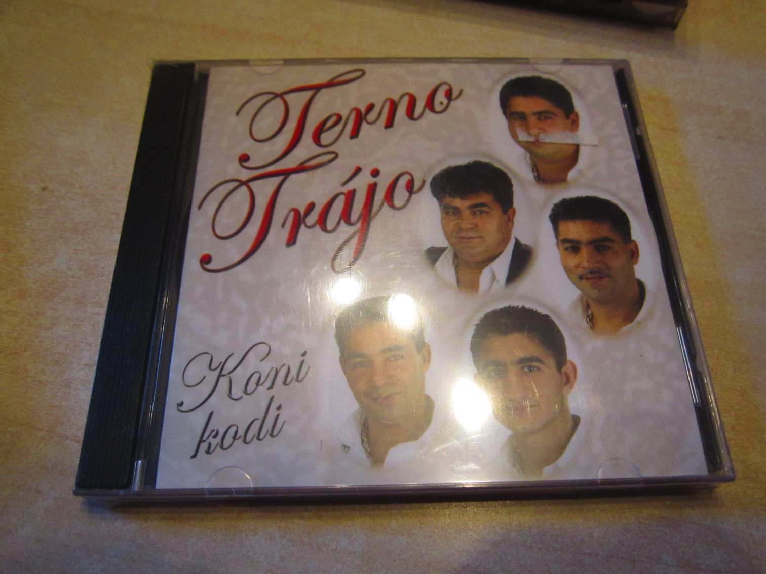TERNO TRÁJO-KONI KODI / ÚJ  CD