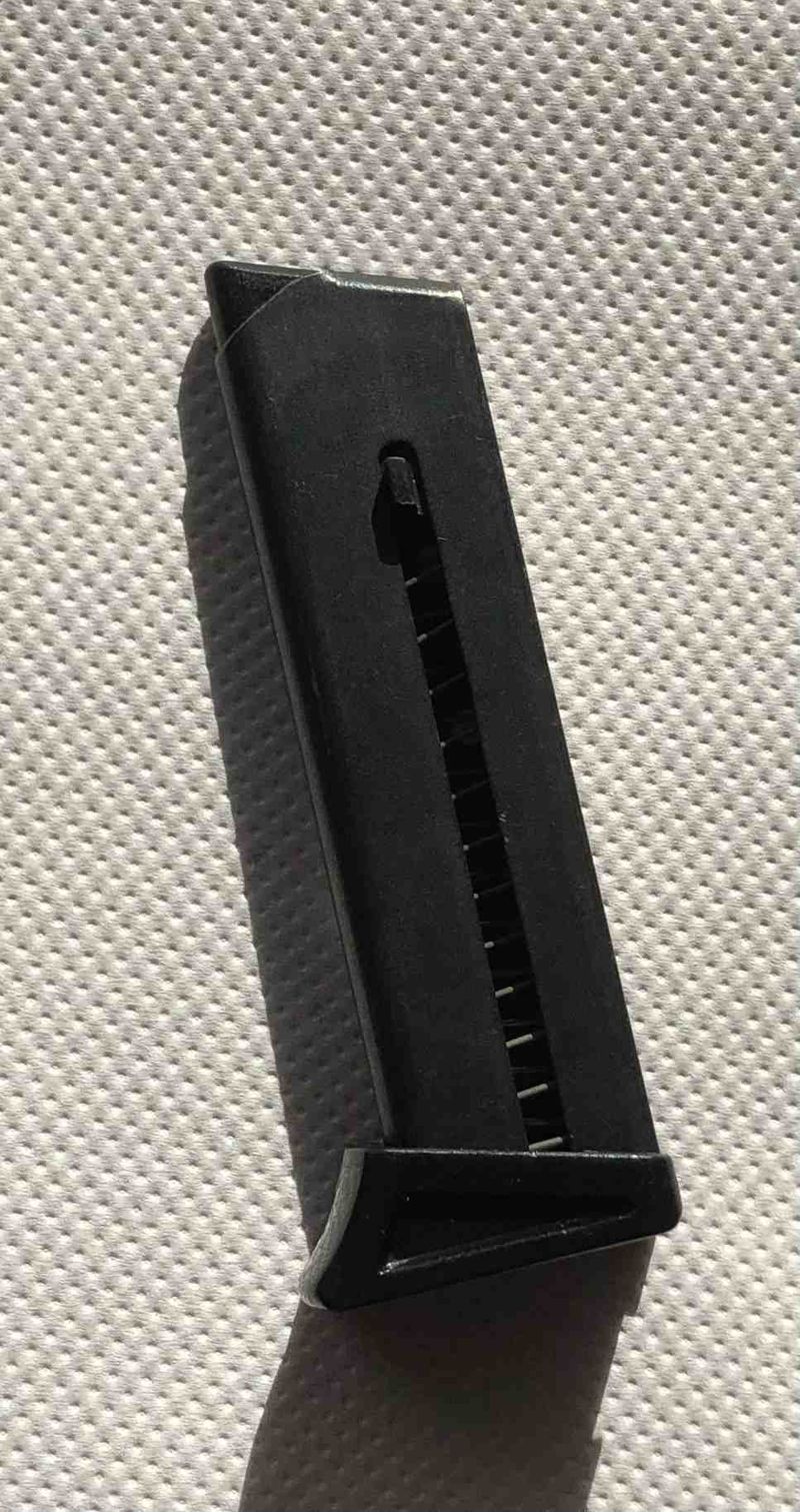 Röhm RG800 tár