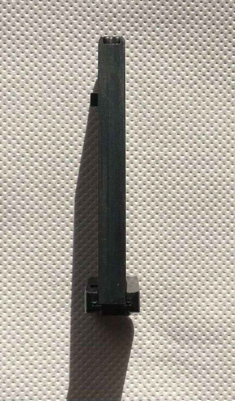 Röhm RG800 tár