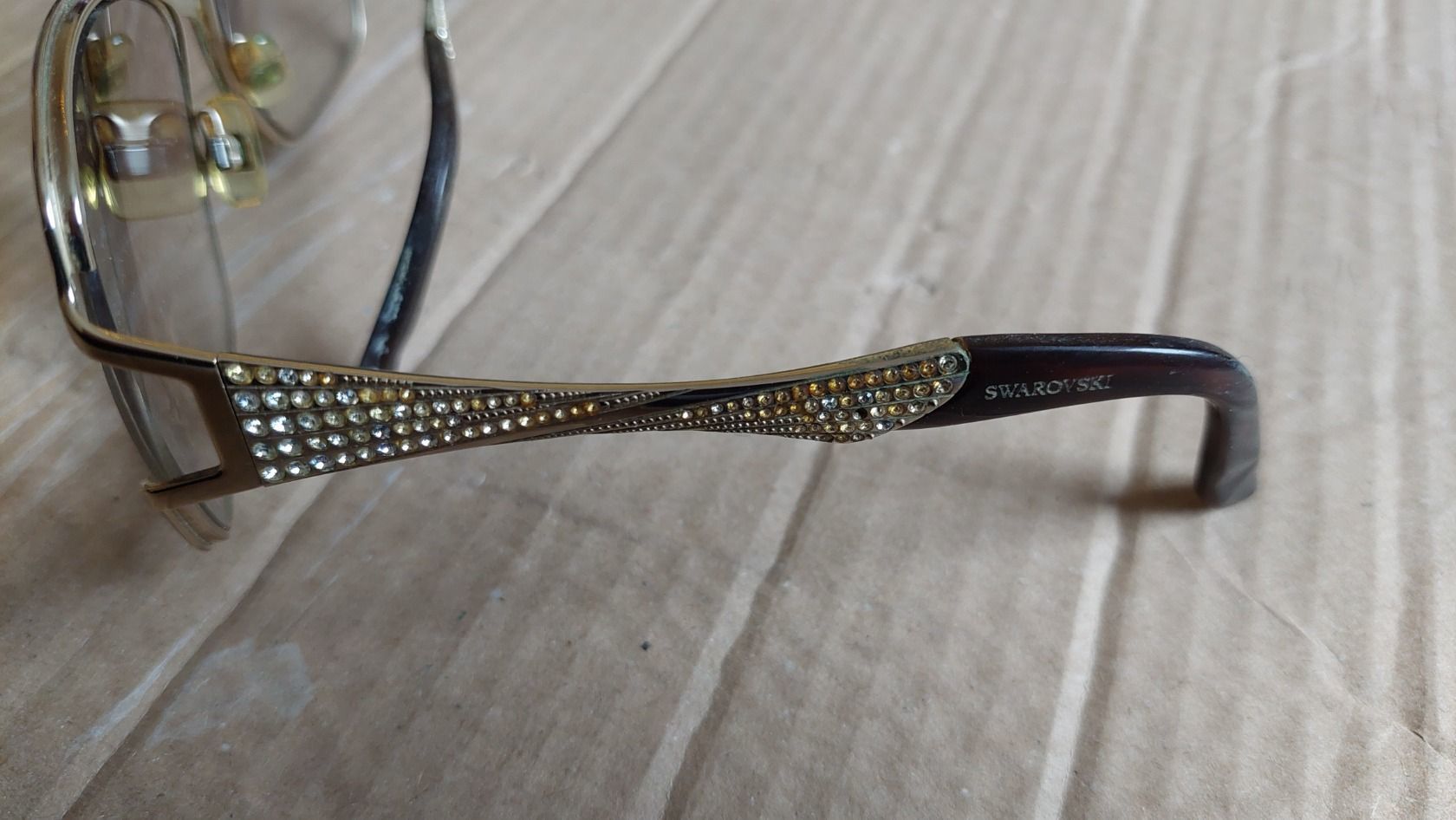 Swarovski szemüveg
