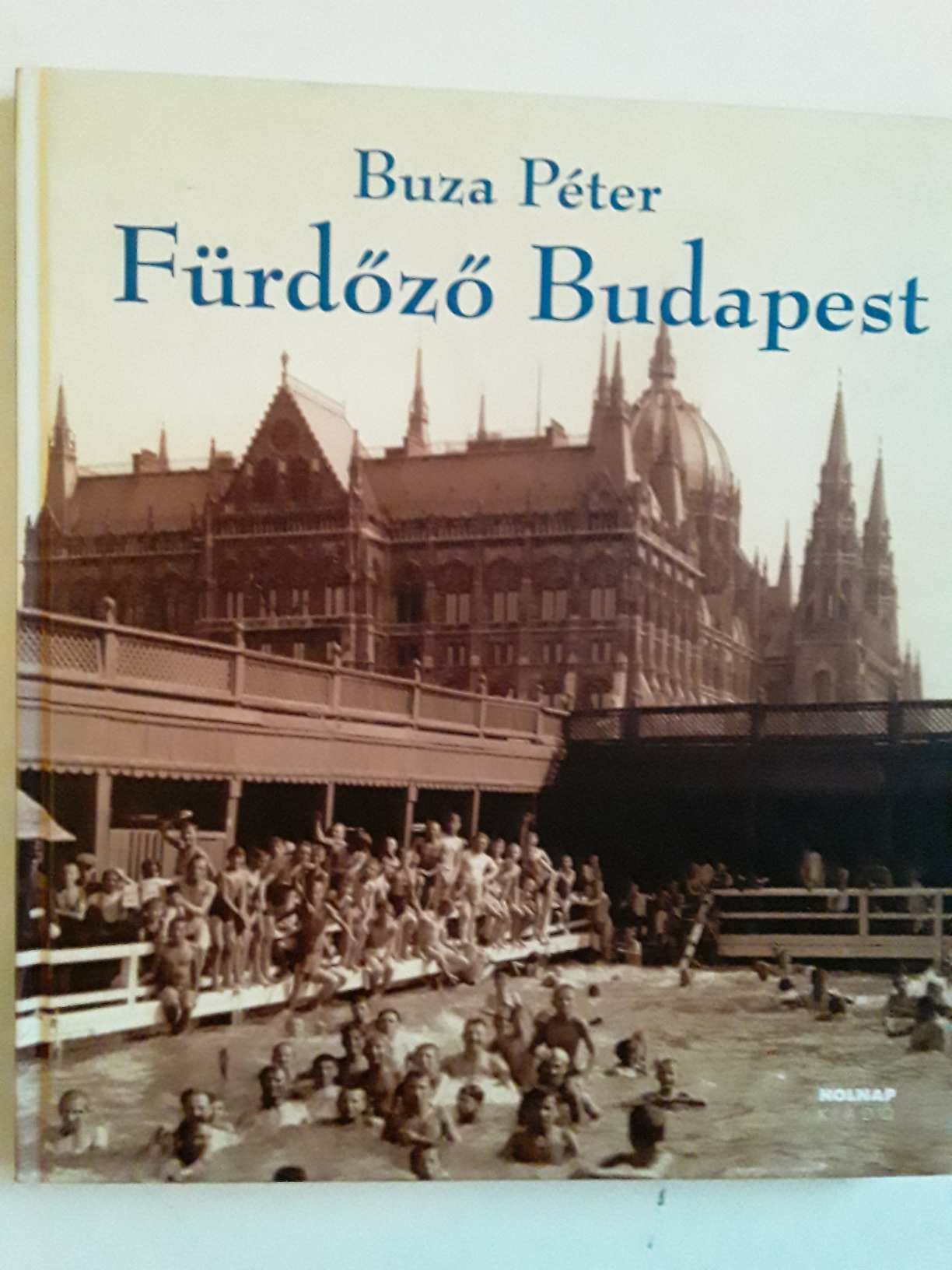 Buza Péter: Fürdőző Budapest