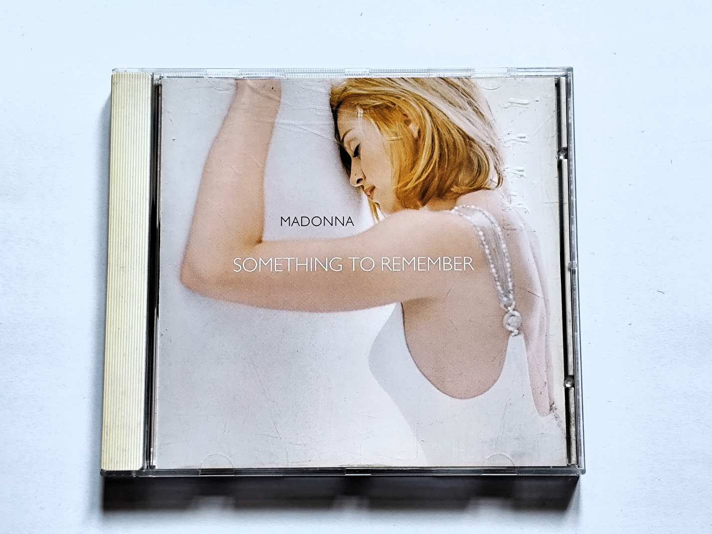 Madonna  -  Something  To  Remember    CD