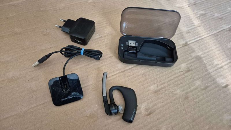 Plantronics Voyager Legend Bluetooth headset