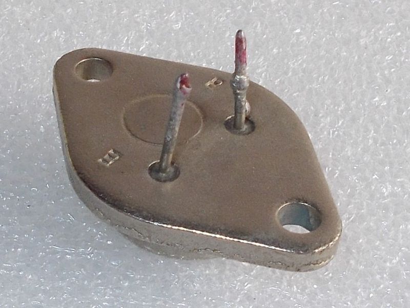 AD1204 Tranzisztor