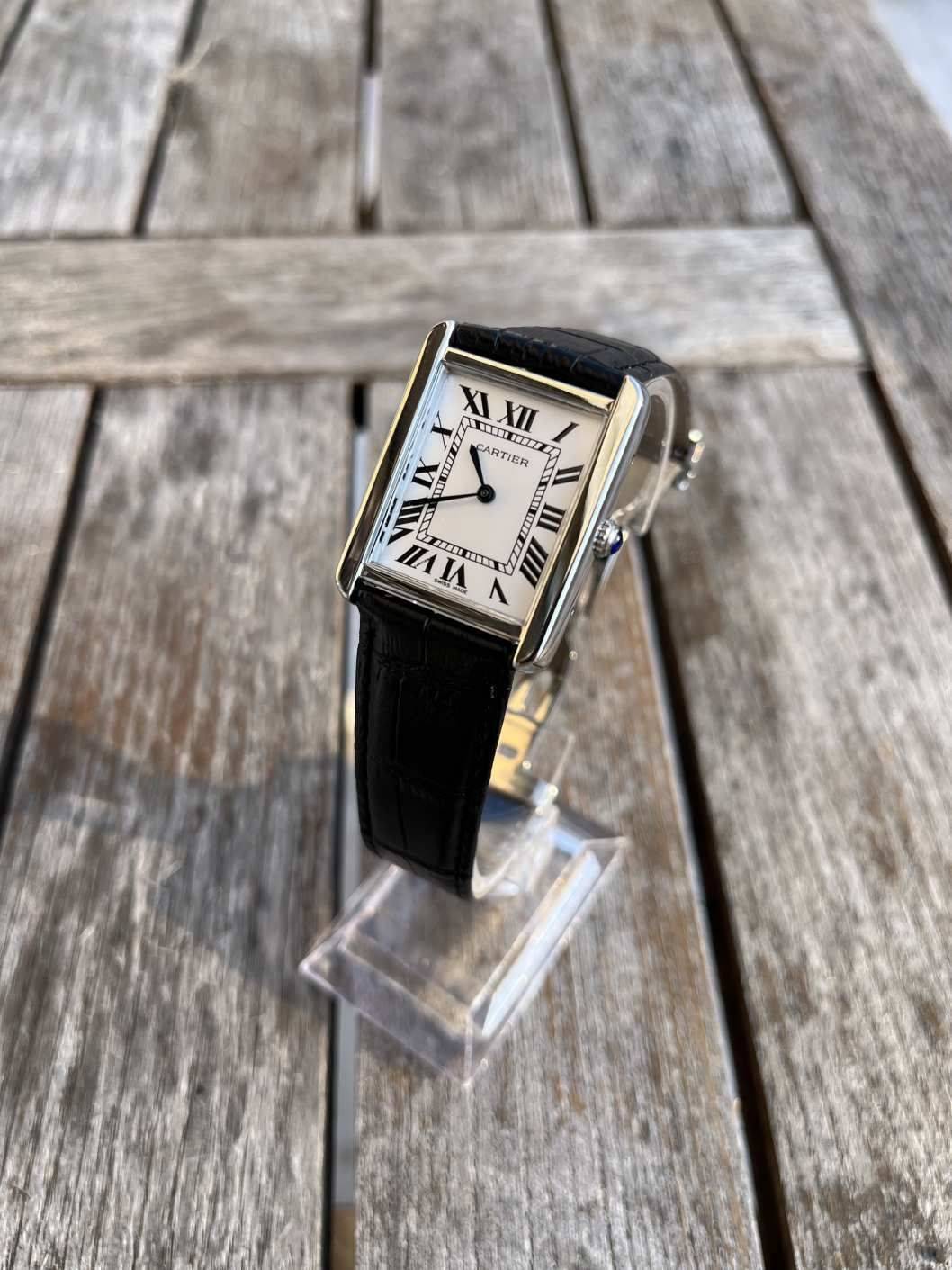 Új Cartier Tank karóra