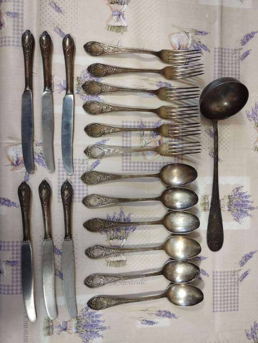 Ezüstözött étkészlet
