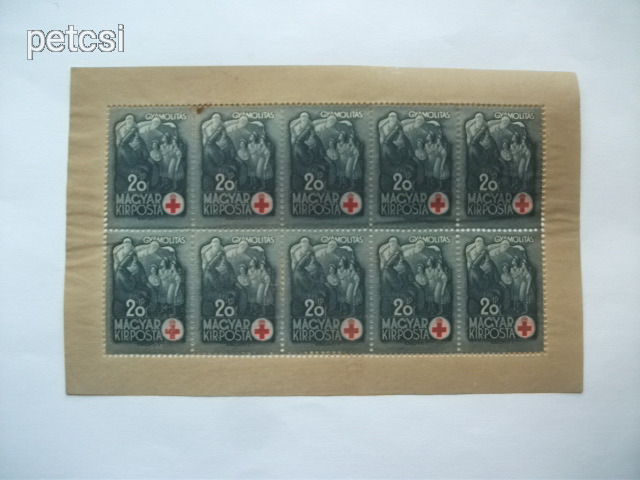 Magyar bélyeg / kisív vöröskereszt I. 20 f+1 P kisív 1942