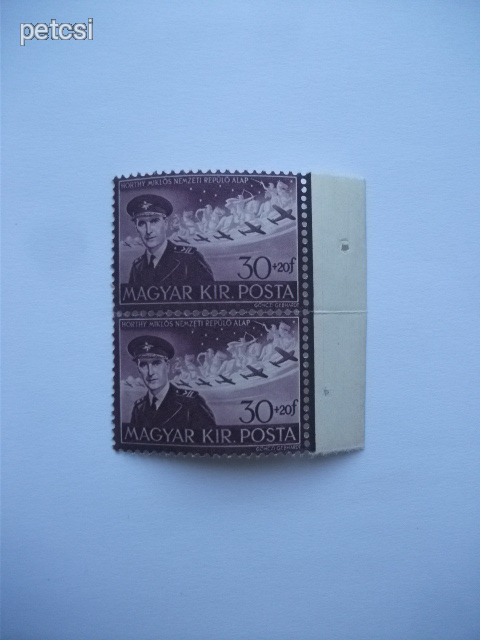 Magyar bélyeg repülő alap 30+20 f 1943 bélyegpár ívszél 1.