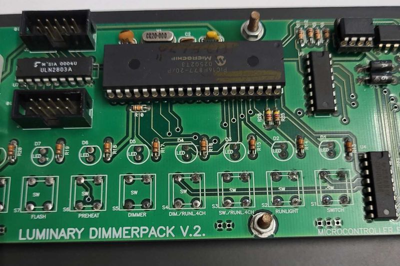 Luminary 8ch dimmerpack előlap (elektronikával együtt)