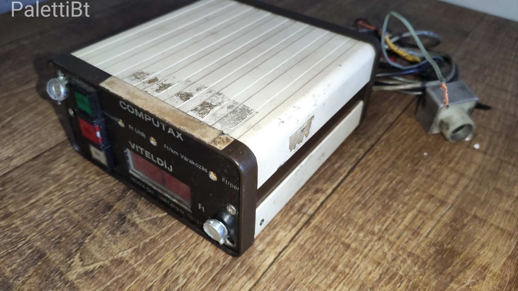 RETRO TAXIÓRA COMPUTAX TAXAMÉTER