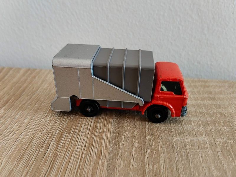 Matchbox Lesney 7 refuse truck