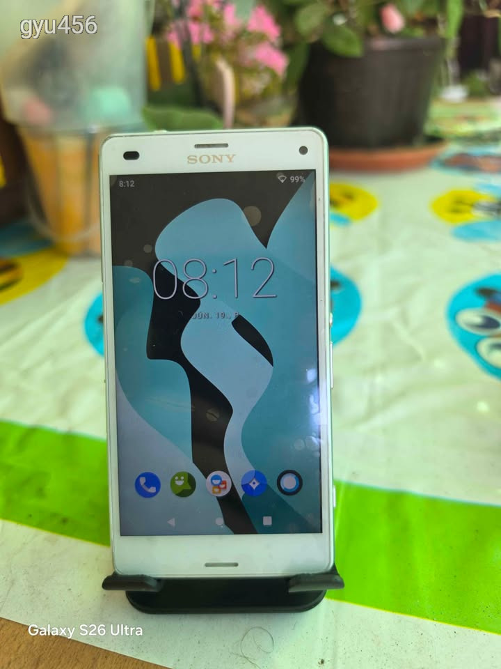 Sony Xperia Z3 Compact