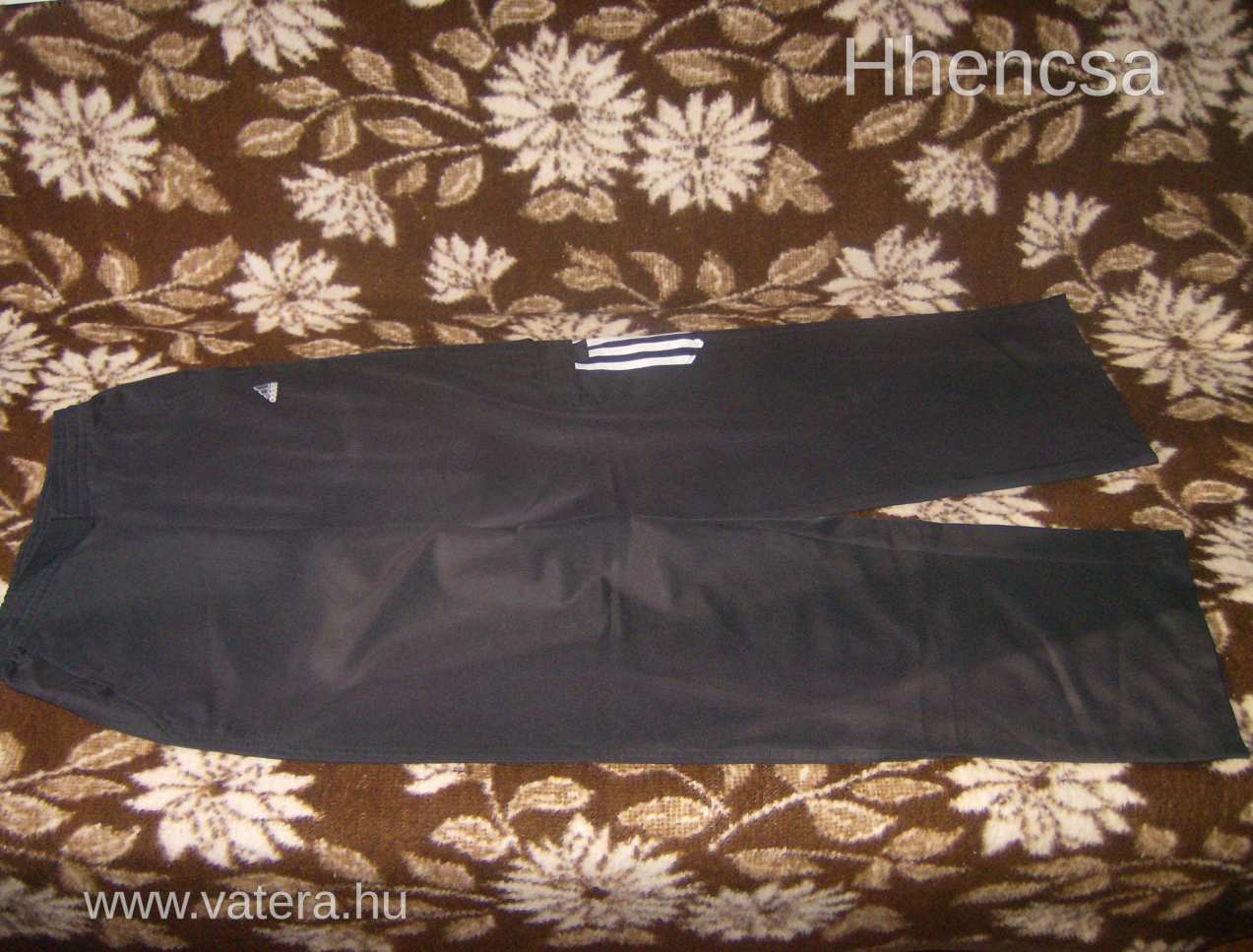 Adidas vékony nadrág