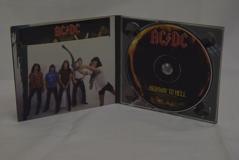 AC/DC - HIGHWAY TO HELL  CD - C001