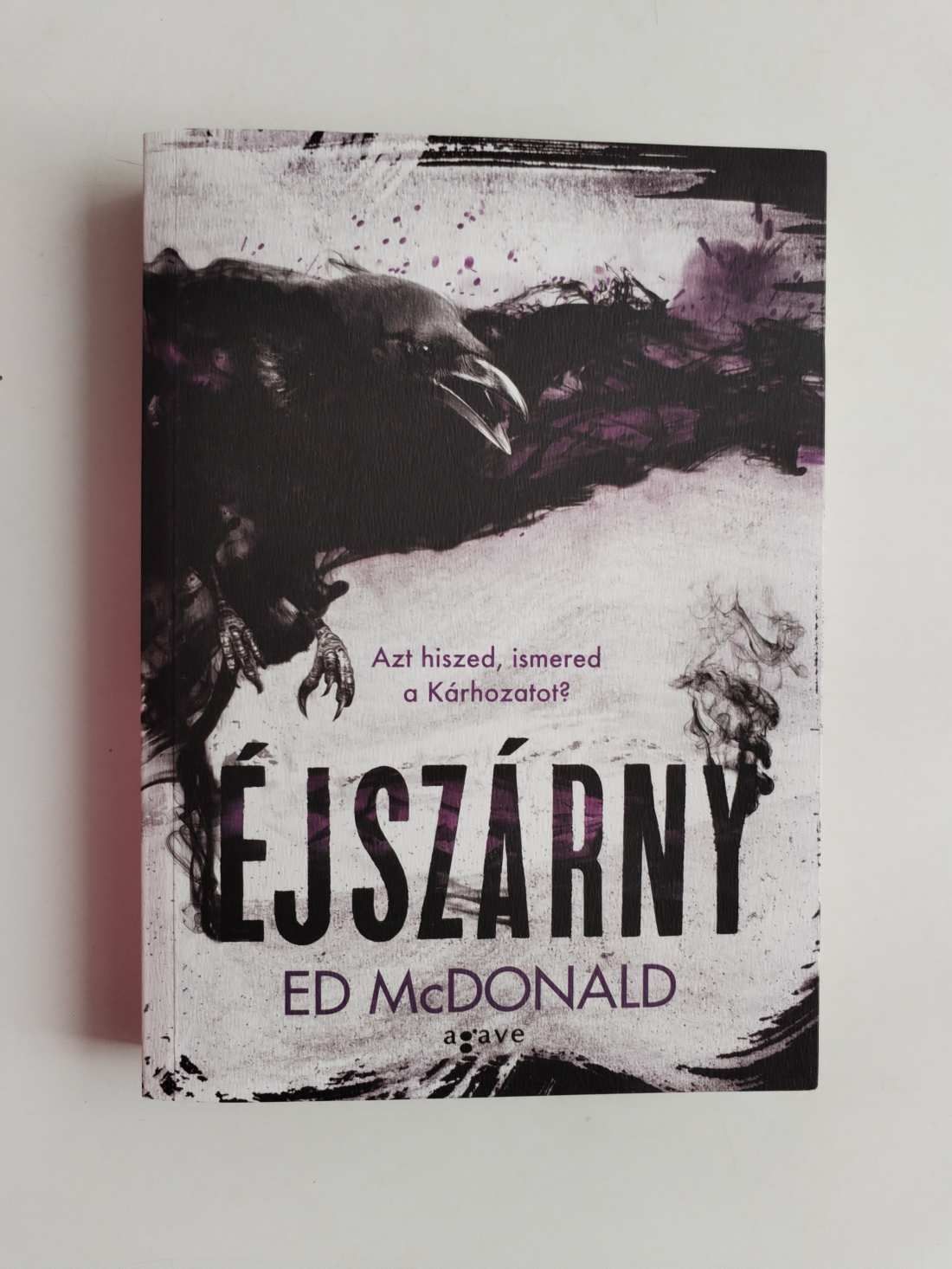 Ed McDonald: Éjszárny ( A Holló jele I.)