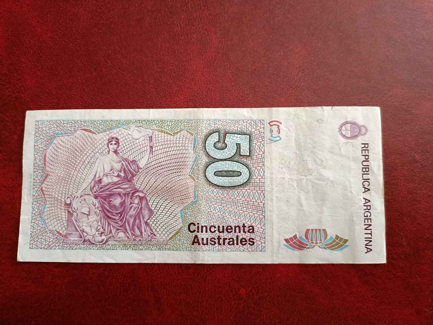 50 australes Argentina